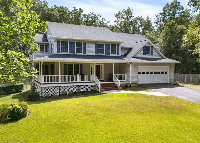 Property at 12517 Easter Ln, Fairfax, VA 22030, 4 beds, 3.5 baths