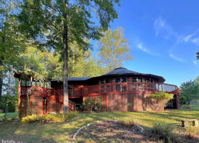 Property at 243 Aaron Mountain Rd, Castleton, VA 22716, 2 beds, 2 baths