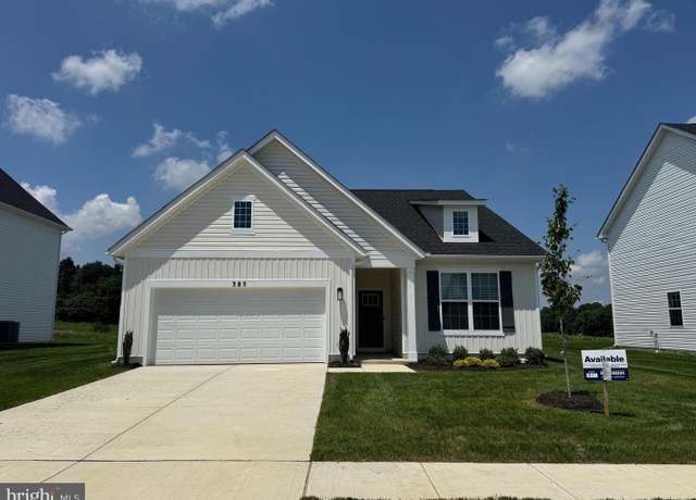 Property at 385 Atkinson St, Shenandoah Junction, WV 25442, 4 beds, 3 baths