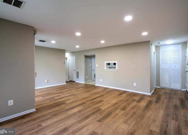Property at 10249 Prince Pl Unit 31-203, Upper Marlboro, MD 20774, 1 bed, 1 bath