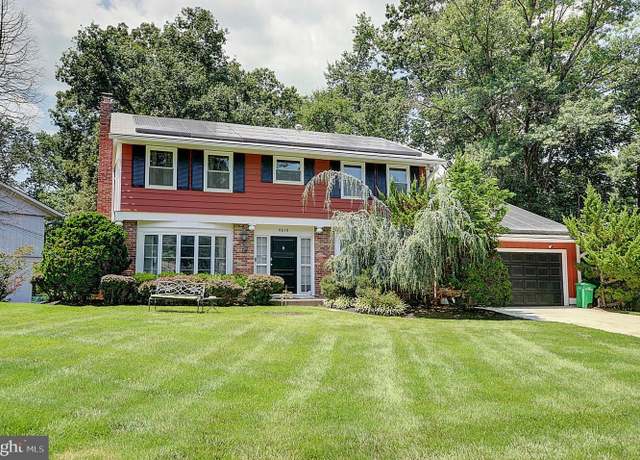 Property at 8610 Briarcroft Ln, Laurel, MD 20708, 4 beds, 2.5 baths