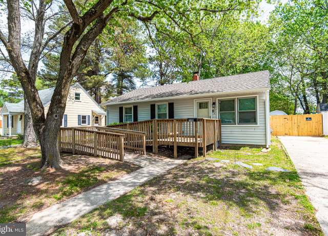 Property at 709 Jefferson St, Salisbury, MD 21804, 3 beds, 1 bath