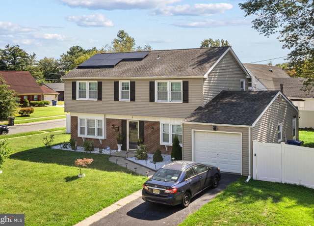 Property at 9 Millbrook Dr, Willingboro, NJ 08046, 4 beds, 2.5 baths