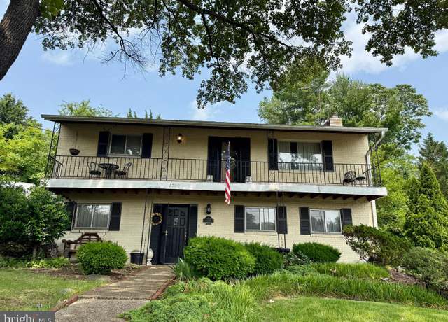 Property at 2700 Bryan Pl, Alexandria, VA 22302, 4 beds, 2 baths