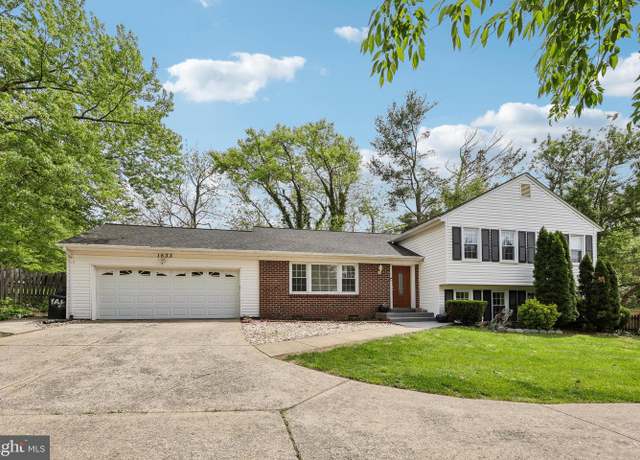 Property at 1533 Malvern Hill Pl, Herndon, VA 20170, 4 beds, 3 baths