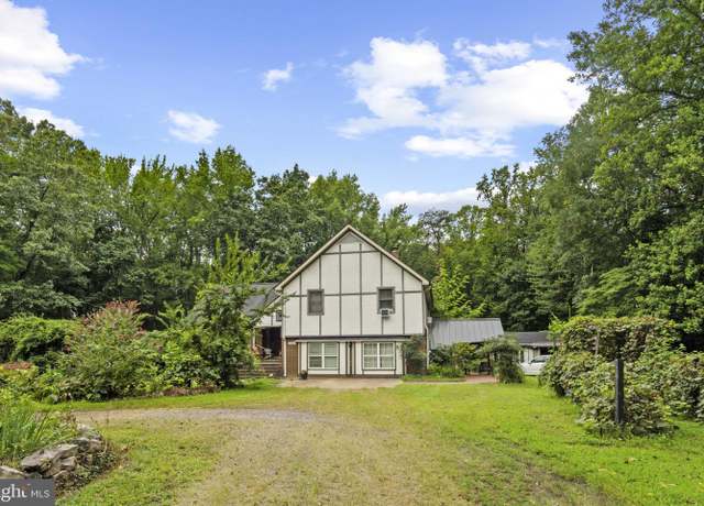 Property at 8110 Hobson Ln, King George, VA 22485, 4 beds, 2.5 baths