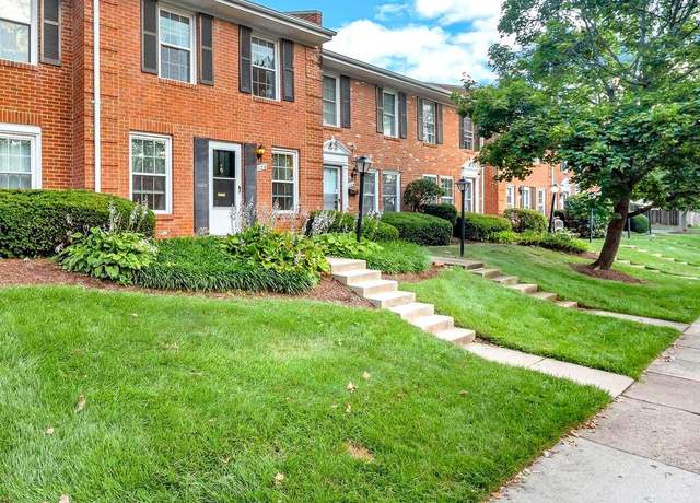 Property at 126 N Baylor Dr, Sterling, VA 20164, 3 beds, 1.5 baths