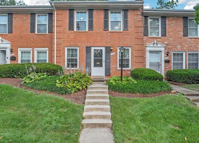 Property at 126 N Baylor Dr, Sterling, VA 20164, 3 beds, 1.5 baths