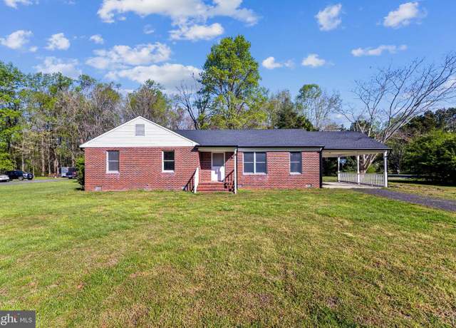 Property at 42 Jones, Weems, VA 22576, 3 beds, 2 baths