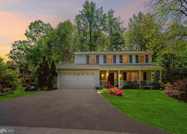 Property at 12871 Valleywood Dr, Woodbridge, VA 22192, 4 beds, 3.5 baths