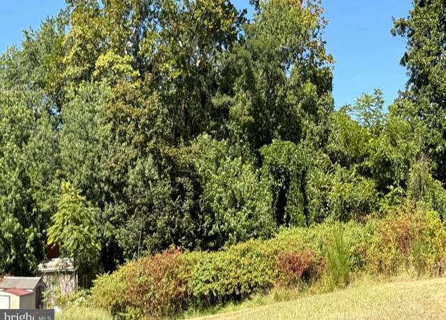 Property at 214 2nd Ave, Quantico, VA 22134