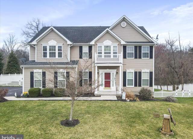 Property at 326 Triumphant Way, Falling Waters, WV 25419, 4 beds, 2.5 baths