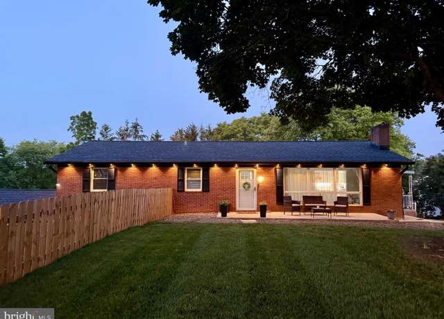Property at 2446 Hedgesville Rd, Martinsburg, WV 25403, 3 beds, 3.5 baths