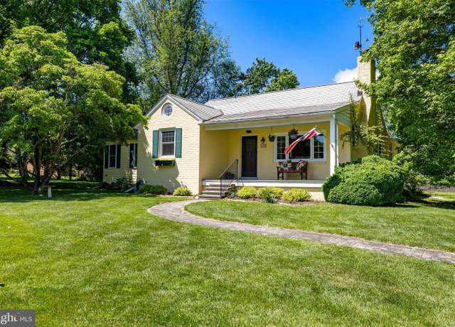 Property at 2020 Ridge Rd, Reisterstown, MD 21136, 2 beds, 2.5 baths