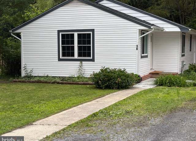 Property at 18 Oak St, Cambridge, MD 21613, 4 beds, 3 baths