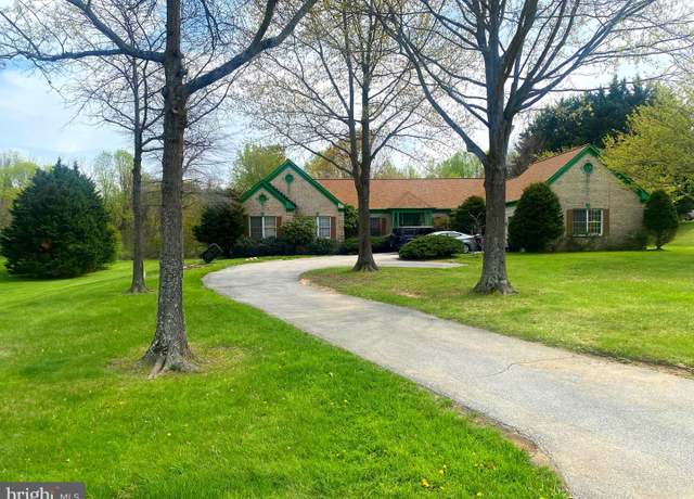 Property at 17005 Federal Hill Ct, Bowie, MD 20716, 4 beds, 3.5 baths