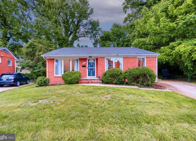 Property at 7413 Dominion Dr, Oxon Hill, MD 20745, 3 beds, 2 baths