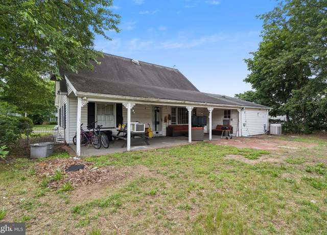 Property at 15 Barker Ln, Willingboro, NJ 08046, 5 beds, 2 baths