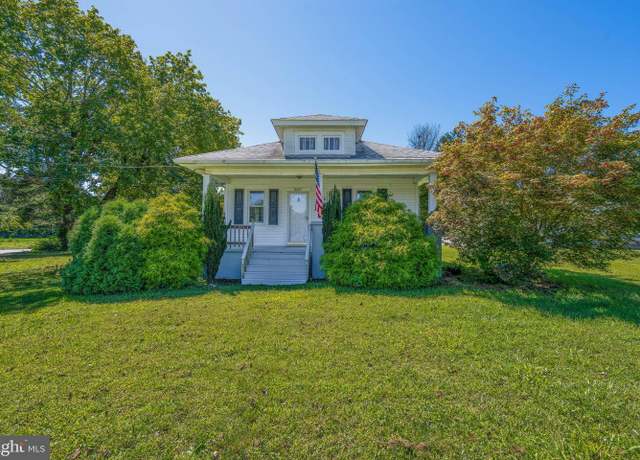 Property at 3237 E Chestnut Ave, Vineland, NJ 08361, 2 beds, 1 bath