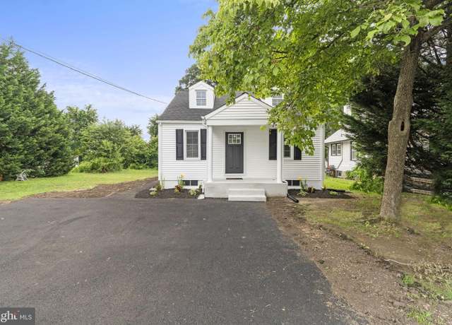 Property at 114 Andaloro Way, Westville, NJ 08093, 4 beds, 1 bath