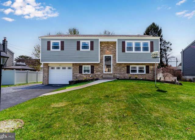 Property at 1217 Gross Dr, Mechanicsburg, PA 17055, 4 beds, 2.5 baths