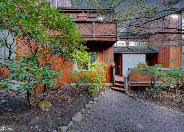 Property at 37 Ruffed Grouse Ct, Lake Harmony, PA 18624, 2 beds, 2 baths