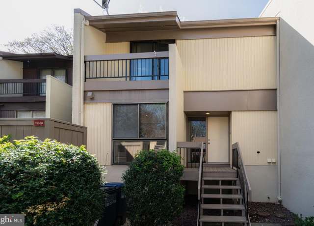 Property at 11681 Newbridge Ct, Reston, VA 20191, 4 beds, 4 baths