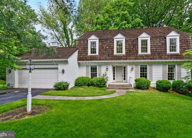 Property at 7620 Huntmaster Ln, Mclean, VA 22102, 4 beds, 3.5 baths