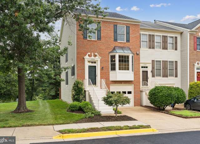 Property at 14308 Silo Valley Vw, Centreville, VA 20121, 2 beds, 2.5 baths