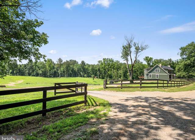 Property at 19164 Black Oak Rd, Purcellville, VA 20132, 5 beds, 3.5 baths