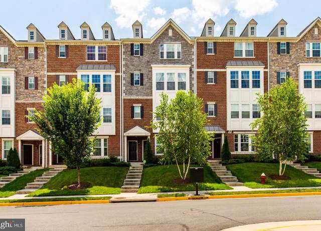 Property at 44033 Etna Ter, Chantilly, VA 20152, 3 beds, 2.5 baths