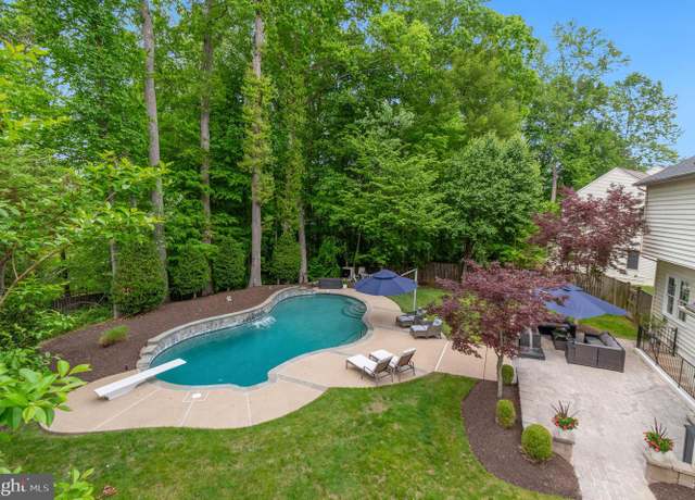 Property at 7820 Elsinore Dr, Manassas, VA 20112, 4 beds, 3.5 baths