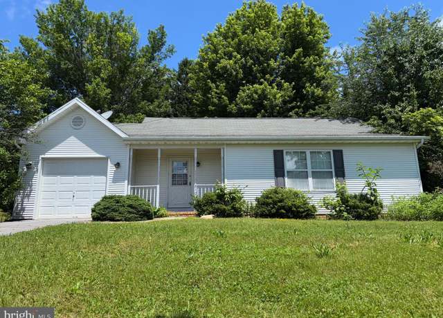 Property at 210 Pastoral Ct, Martinsburg, WV 25403, 2 beds, 2 baths
