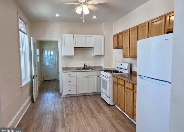 Property at 1110 Chestnut St, Wilmington, DE 19805, 3 beds, 1 bath