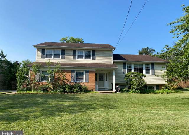 Property at 32 Waverly Rd, Cherry Hill, NJ 08003, 4 beds, 2.5 baths