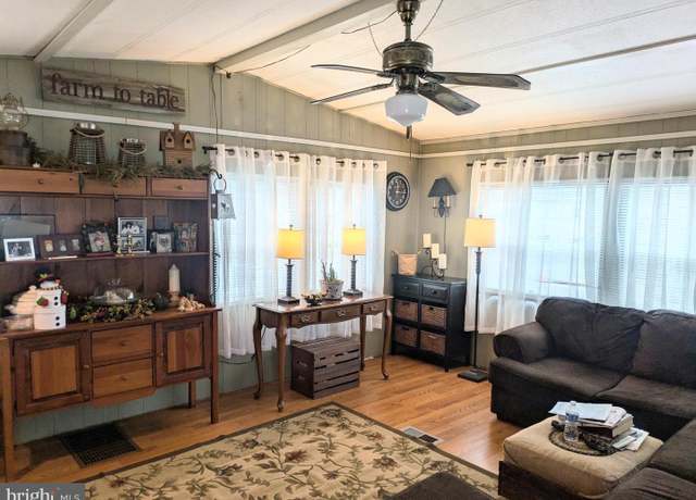 Property at 4 Dianna Pl, Pittsgrove, NJ 08318, 3 beds, 1 bath