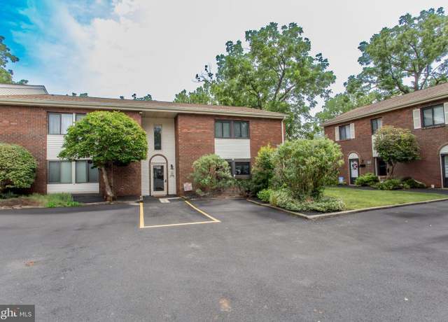Property at 4 Hatters Ct #4, Hatboro, PA 19040, 2 beds, 1 bath
