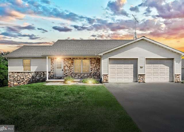 Property at 965 E Butter Rd, York, PA 17406, 3 beds, 2 baths