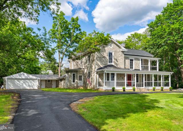Property at 105 E Washington St, Remington, VA 22734, 4 beds, 2.5 baths