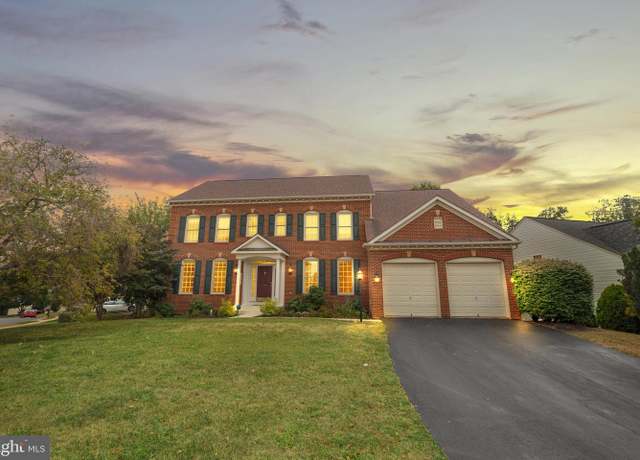 Property at 10495 Wharfdale Pl, Gainesville, VA 20155, 4 beds, 4.5 baths