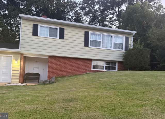 Property at 14412 Meridian Dr, Woodbridge, VA 22191, 4 beds, 2 baths