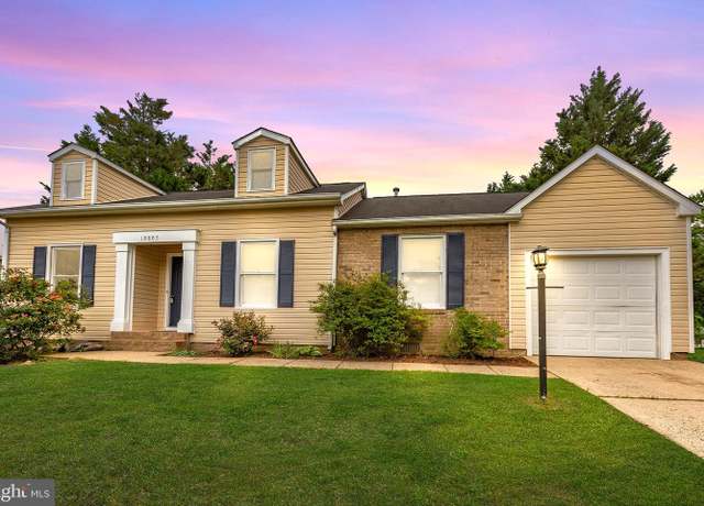 Property at 10807 Bent Tree Dr, Fredericksburg, VA 22407, 3 beds, 2 baths