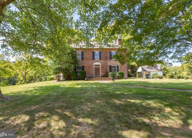 Property at 1791 Warrenton Rd, Fredericksburg, VA 22406, 3 beds, 3 baths