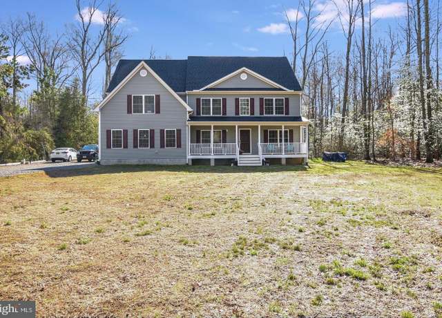 Property at 2 Fort King Dr, Colonial Beach, VA 22443, 5 beds, 3 baths