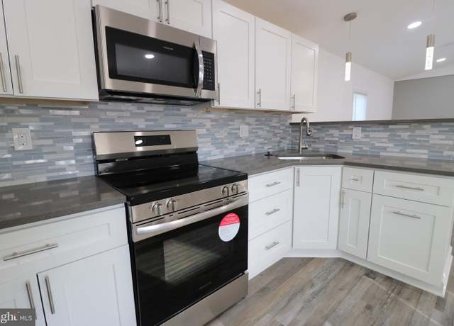 Property at 106 Rodeo Cir, Middle River, MD 21220, 2 beds, 2 baths