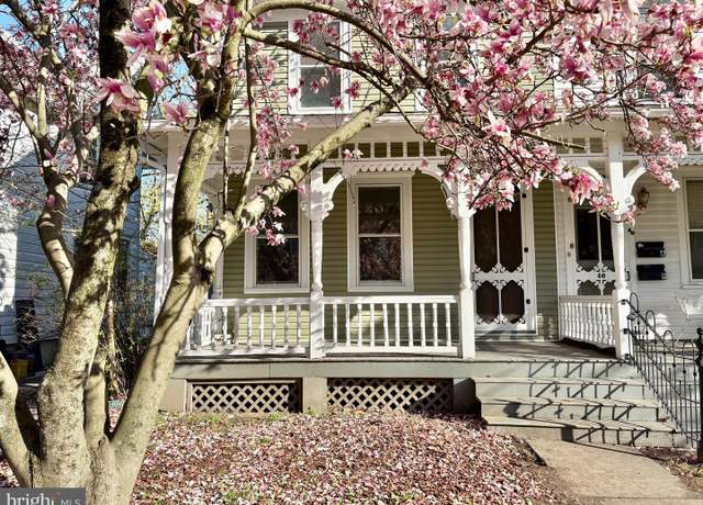 Property at 42 Union St, Mount Holly, NJ 08060, 5 beds, 1.5 baths