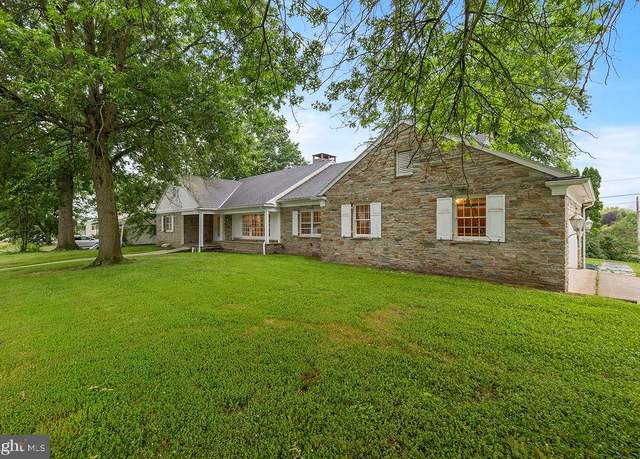 Property at 915 Fairview Ave, Gettysburg, PA 17325, 4 beds, 4.5 baths