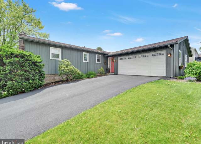 Property at 1304 Marilyn Ave, Ephrata, PA 17522, 4 beds, 2.5 baths