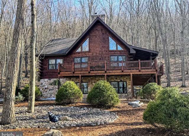 Property at 424 Tuscarora Dr. West, Hazleton, PA 18202, 3 beds, 2.5 baths