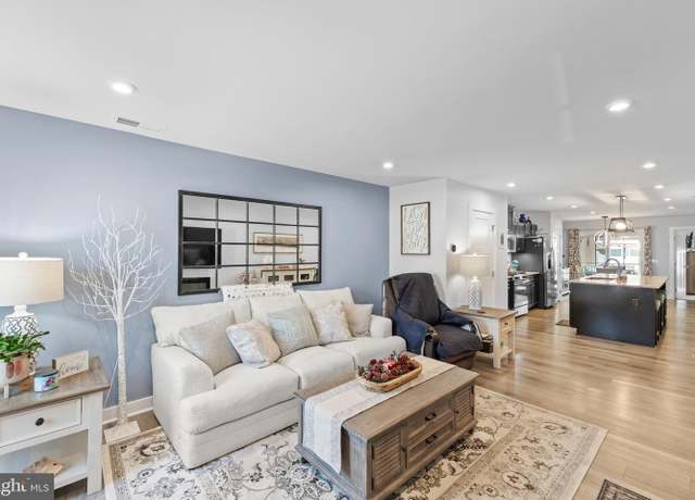 Property at 112 Maury Way, Winchester, VA 22602, 3 beds, 2.5 baths